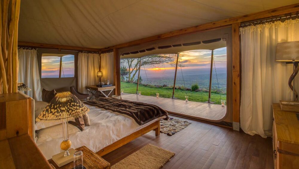 Exclusive Kenya Safari Lodges and Camps. Discovery Journeys