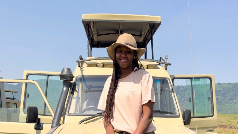 Tanzania Solo Tour Guide. Discovery Journeys